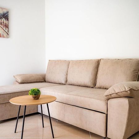 Apartments Villa Egzon 울친 외부 사진