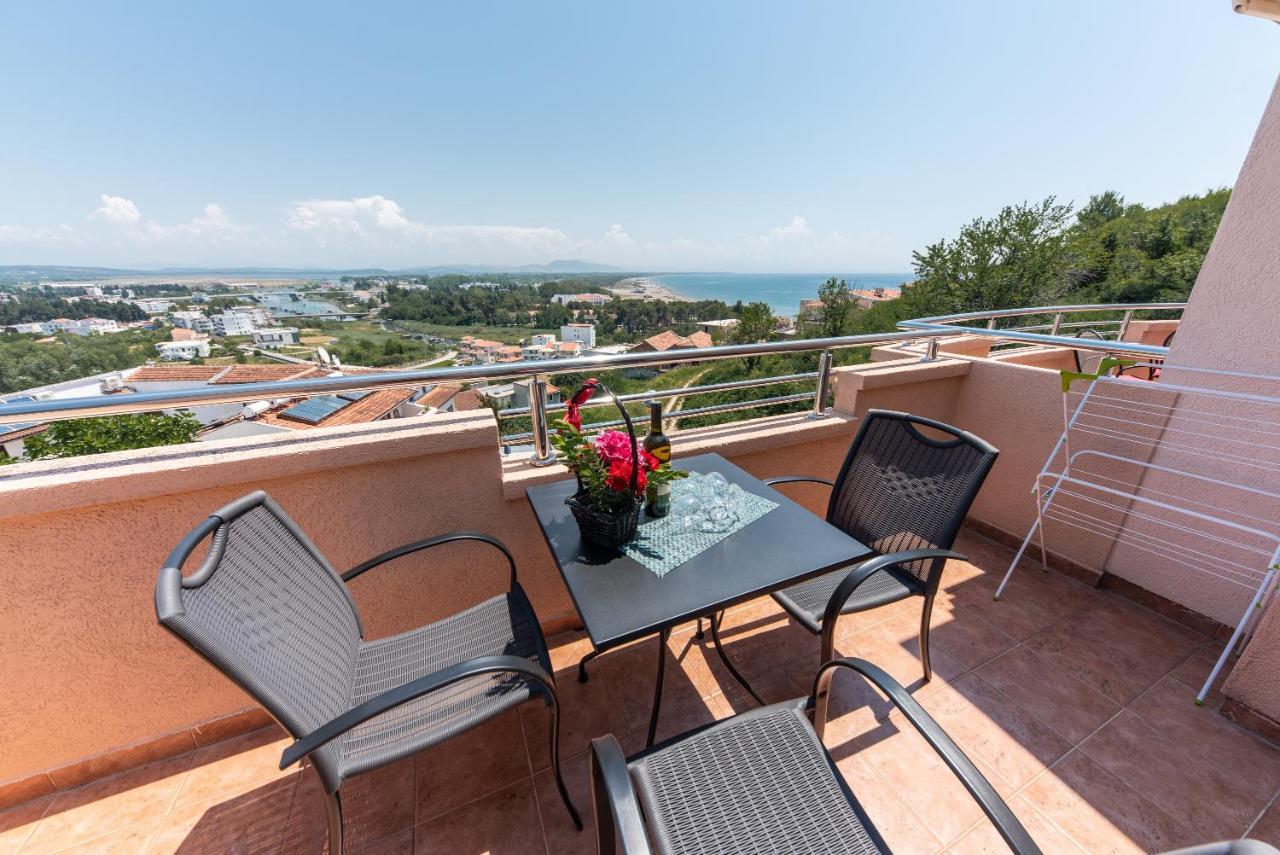 Apartments Villa Egzon 울친 외부 사진