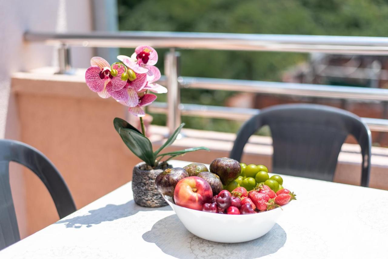 Apartments Villa Egzon 울친 외부 사진