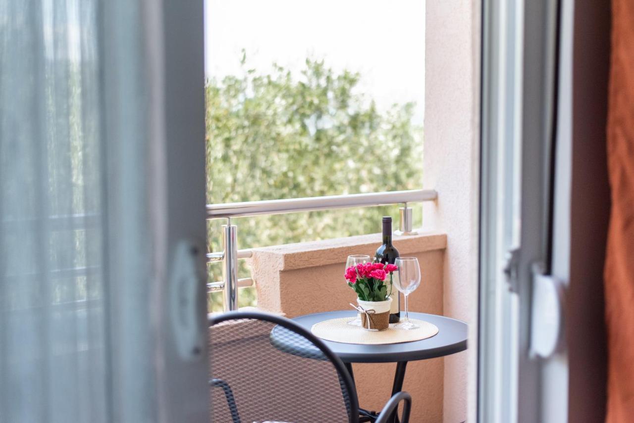 Apartments Villa Egzon 울친 외부 사진