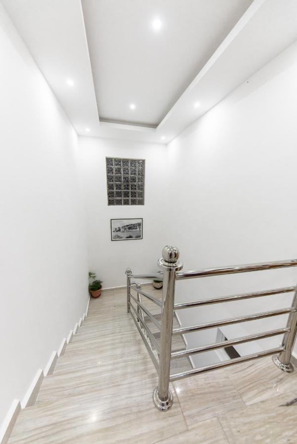 Apartments Villa Egzon 울친 외부 사진