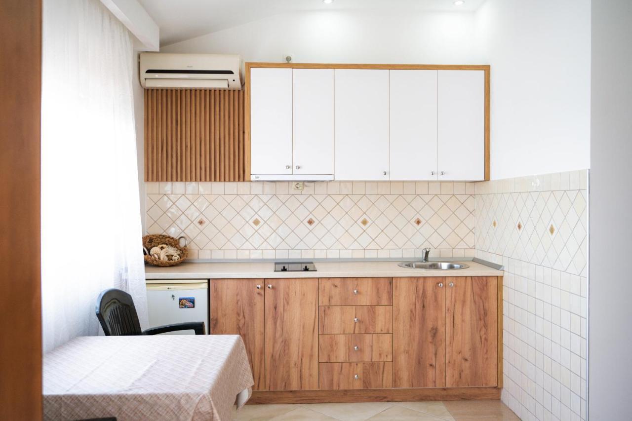 Apartments Villa Egzon 울친 외부 사진