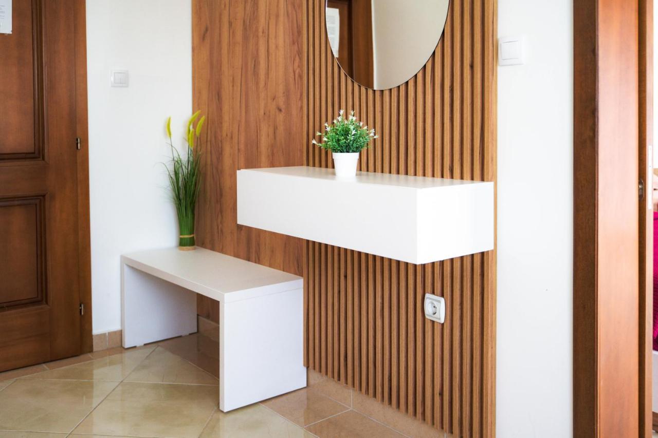 Apartments Villa Egzon 울친 외부 사진