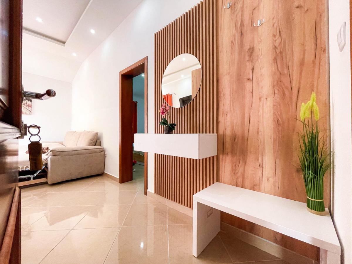Apartments Villa Egzon 울친 외부 사진