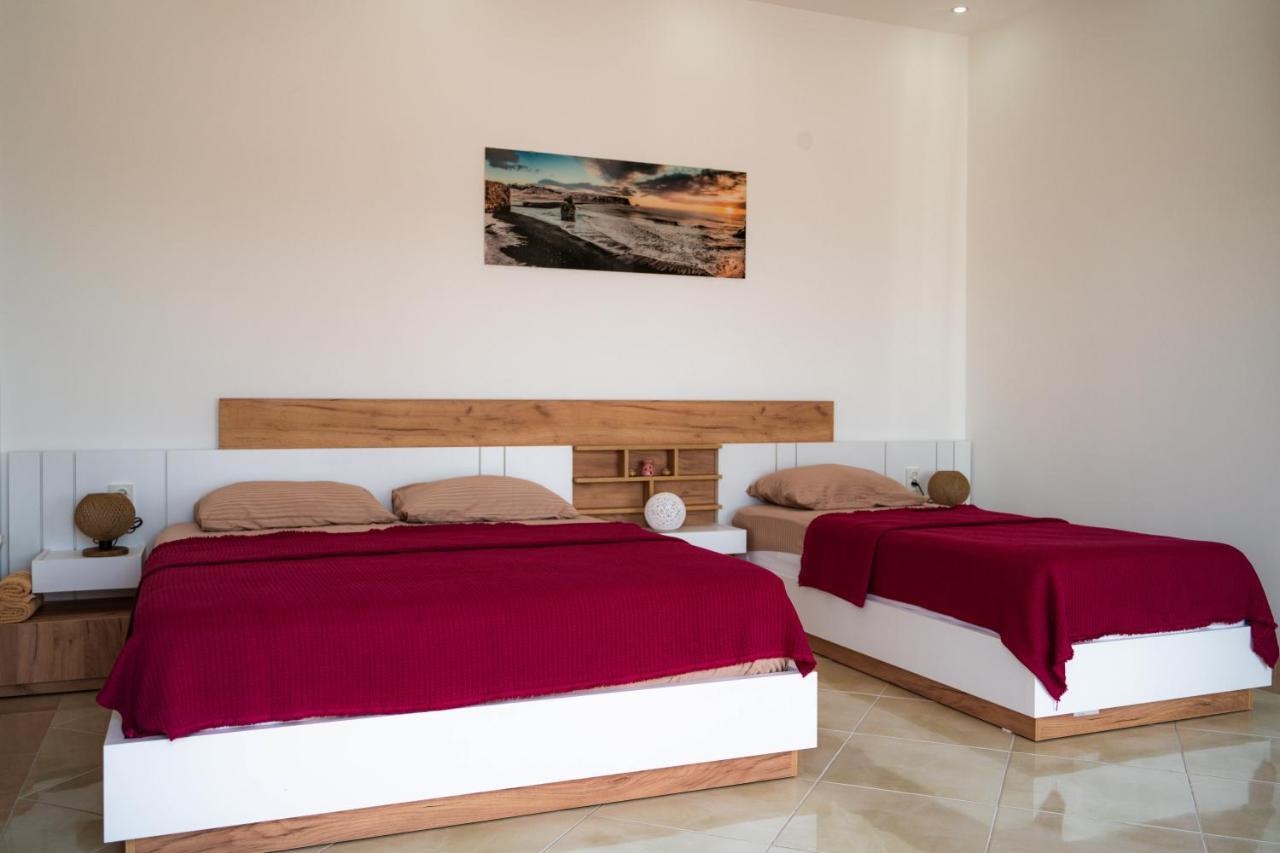 Apartments Villa Egzon 울친 외부 사진