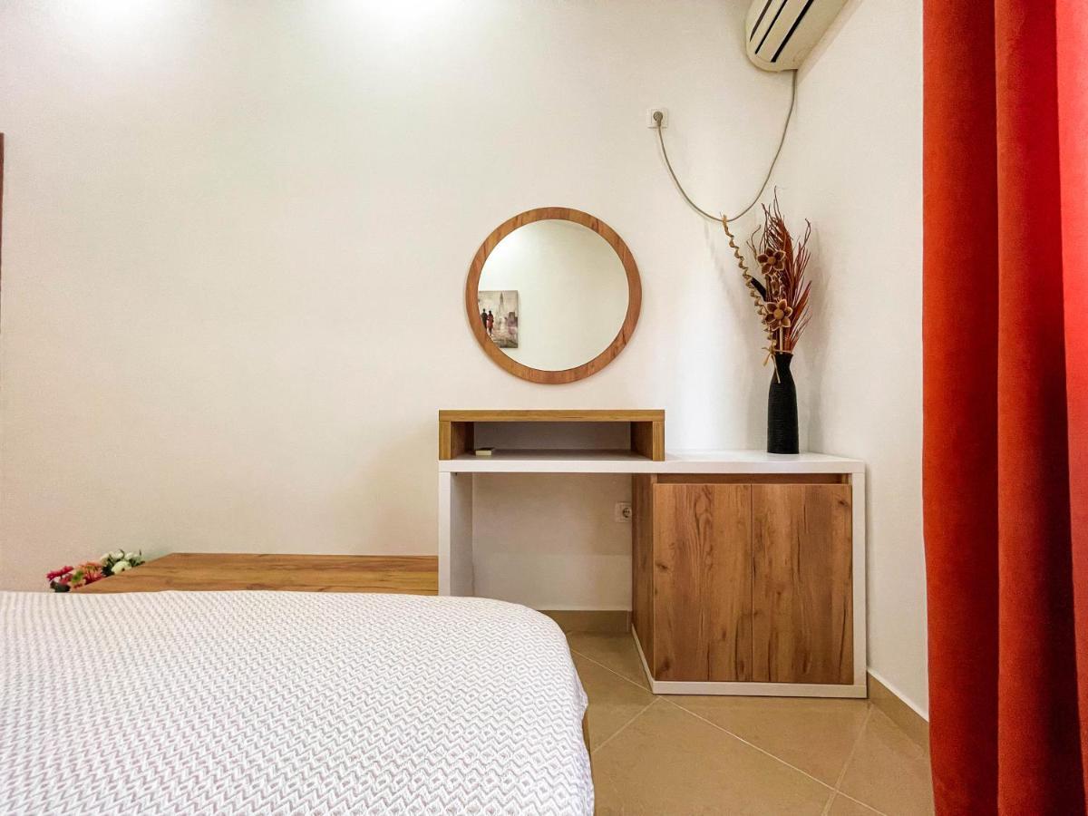 Apartments Villa Egzon 울친 외부 사진